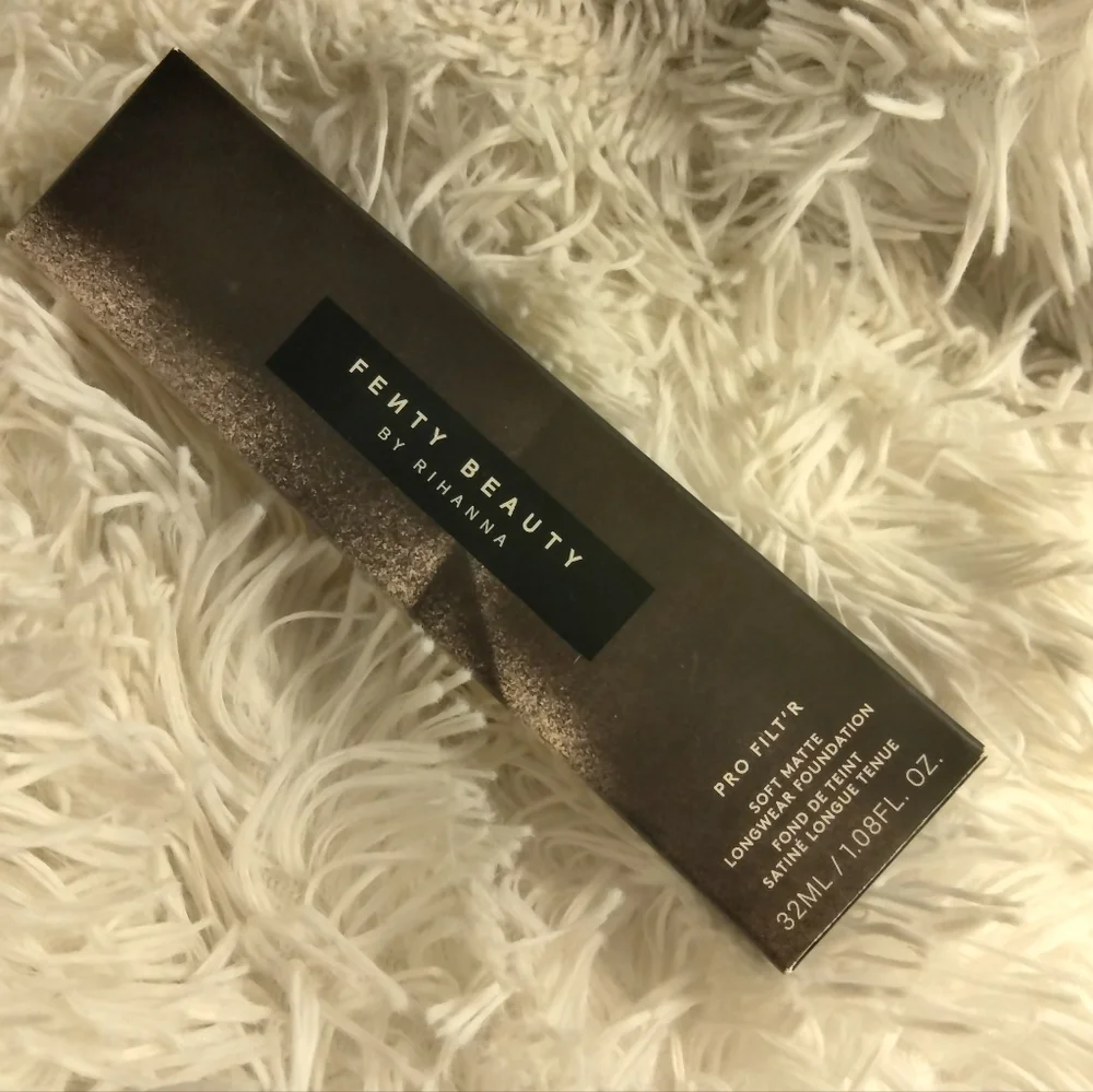 🆕 Fenty Beauty Pro Filt'r Soft Matte Longwear Foundation 105